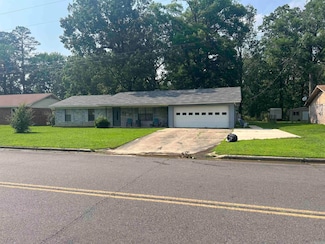205 E Busbee St, Camden, AR 71701