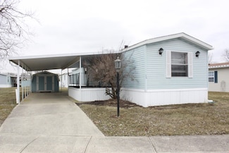 76 Cherry Ln, Springfield, OH 45504