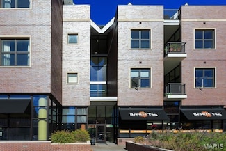 6451 Clayton Rd Unit 402, Saint Louis, MO 63117