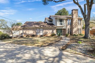 613 Regency Dr, Longview, TX 75604