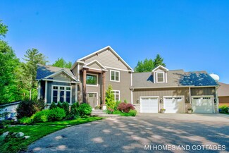 17881 W Spring Lake Rd, Spring Lake, MI 49456
