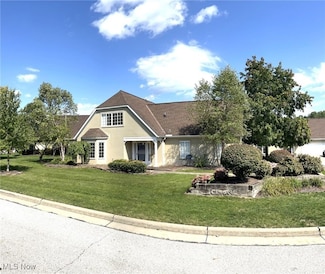 10383 N Pond Ln, Twinsburg, OH 44087