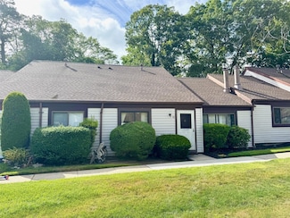 76 Gauguin Ct Unit 76, Middle Island, NY 11953