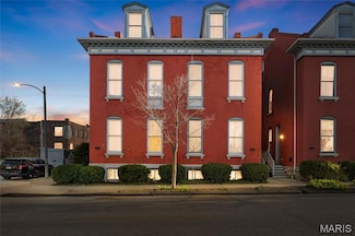 1931 Arsenal St, Saint Louis, MO 63118