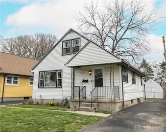 2516 Acorn Dr, Dayton, OH 45419