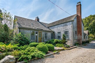 89 Maple Ave, Little Compton, RI 02837