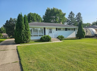 2407 Illinois Ave, New Holstein, WI 53061