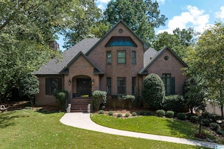 3748 Shady Cove Dr, Vestavia, AL 35243