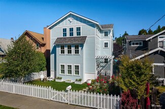 3246 61st Ave SW, Seattle, WA 98116