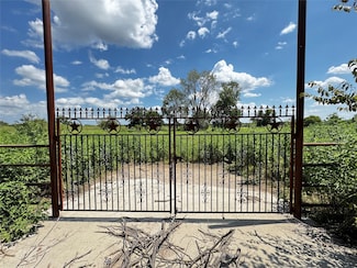 1211 W Simonds Rd, Seagoville, TX 75159