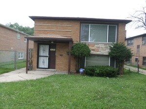 14128 S Hoxie Ave, Chicago, IL 60633