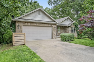 904 S 14th Ave, Ozark, MO 65721