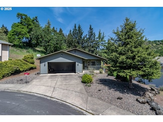128 Woodrose Ln, Roseburg, OR 97471