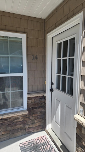 723 Carman Ave, Westbury, NY 11590