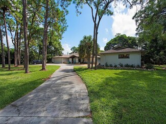 470 Gordonia Rd, Naples, FL 34108