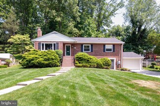 3305 Patrick Henry Dr, Falls Church, VA 22044