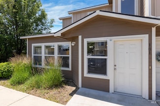 11021 W Garverdale Ln Unit 101, Boise, ID 83713