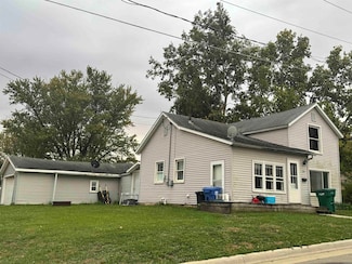 604 2nd St, Charles City, IA 50616