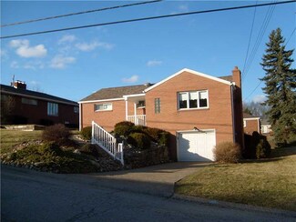 216 Sunset Dr, White Oak, PA 15131