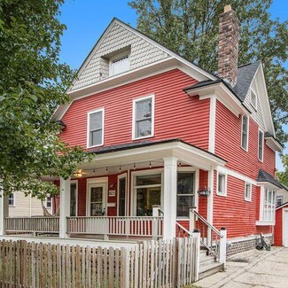 823 Oak St, Kalamazoo, MI 49008