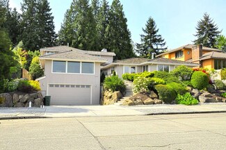 8470 Inverness Dr NE, Seattle, WA 98115