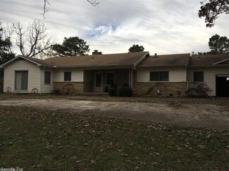E Main St, Melbourne, AR 72556