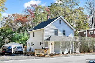 14 Kinderkamack Rd, Woodcliff Lake, NJ 07677