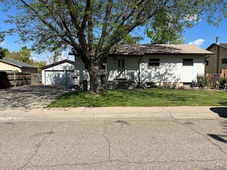 2108 Lynwood Ln, Pueblo, CO 81005