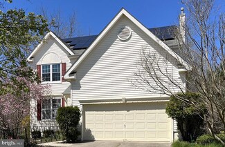 27 Hillside Ln, Mount Laurel, NJ 08054