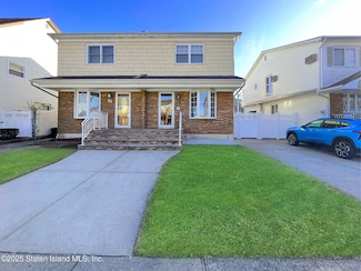 28 Von Braun Ave, Staten Island, NY 10312