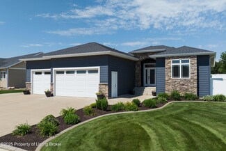 2334 States Blvd, Dickinson, ND 58601