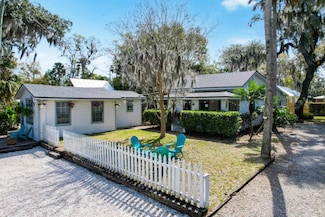 509 Live Oak St + Guest House, Saint Augustine, FL 32084