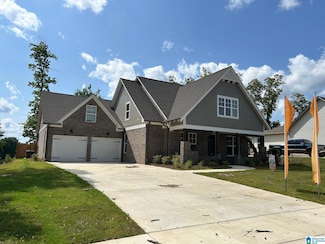 305 Cornwall Dr, Alabaster, AL 35114