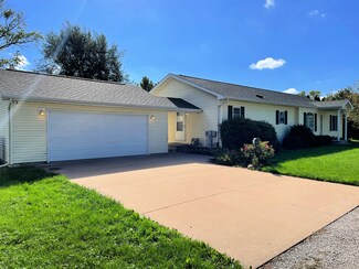 1103 E Livingston St, Streator, IL 61364