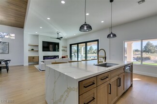 8713 Litchfield Ave, Las Vegas, NV 89134