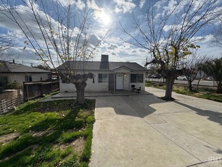 1201 Pearl St, Bakersfield, CA 93305
