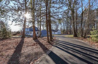 7 Birch Ln, Pelham, NH 03076