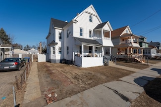 58 Governor St, Springfield, MA 01104