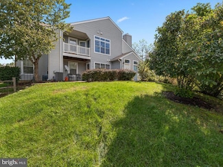 8792 Grasmere Ct Unit 8792, Fort Washington, MD 20744