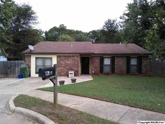 3906 W Oak Way SW, Huntsville, AL 35805