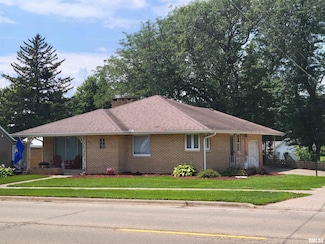 507 N Jefferson St, Washburn, IL 61570