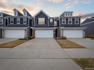 4765 Glenora Dr, Orion, MI 48359