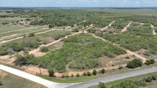 40 Cr 476, Stockdale, TX 78160