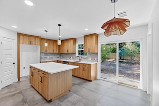 1105 Ryan Ave, Carrollton, TX 75006