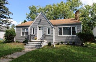 206 N Pearl St, Knox, IN 46534