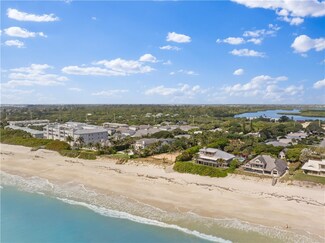 955 Pebble Ln, Vero Beach, FL 32963