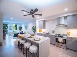1920 S Pacific Coast Hwy Unit 202, Redondo Beach, CA 90277