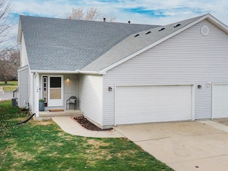 109 Sandra Ct, Normal, IL 61761