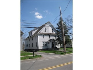 75 S Main St, Manchester, NY 14504