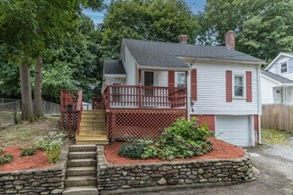 27 Clark Rd, Fitchburg, MA 01420
